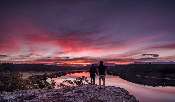 Sunset view from Hanging Rock Lookout at the back of Nowra Showground - credit James Blakeney. Sunset view from Hanging Rock Lookout at the back of Nowra Showground - credit James Blakeney.