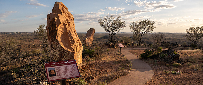 Sculpture at Broken Hill living desert
