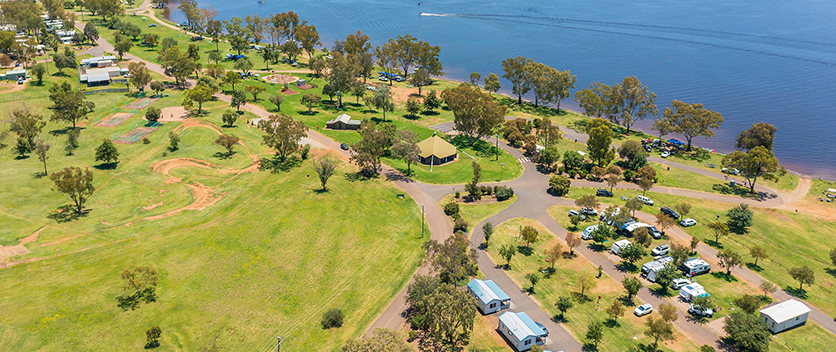 Caravan park next to keepIt lake