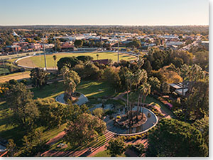 Scenic aerial view overlooking Victoria Park, Dubbo. Credit: Destination NSW