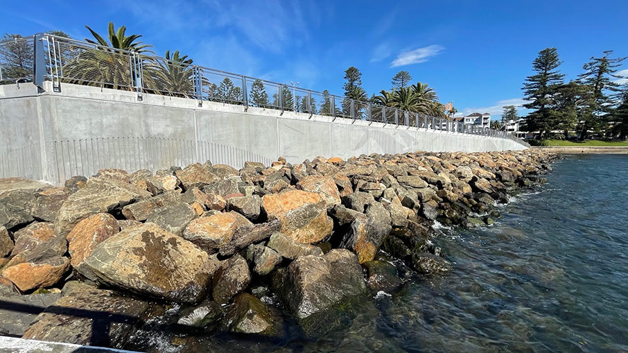 Upgraded Kiama seawall