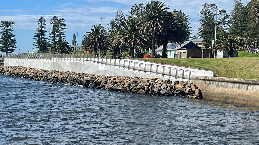 Upgraded Kiama seawall