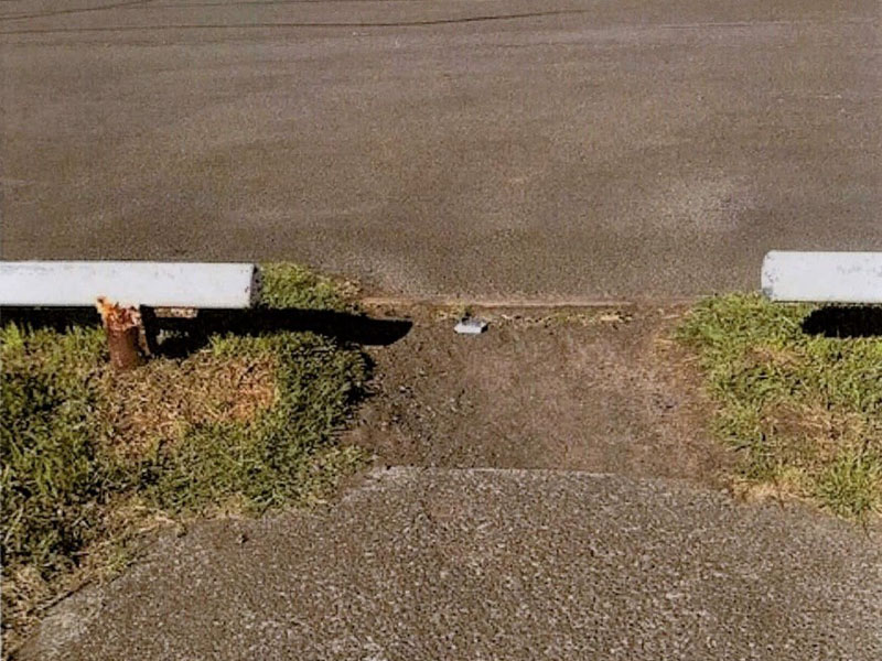 Cyclist pathway - old