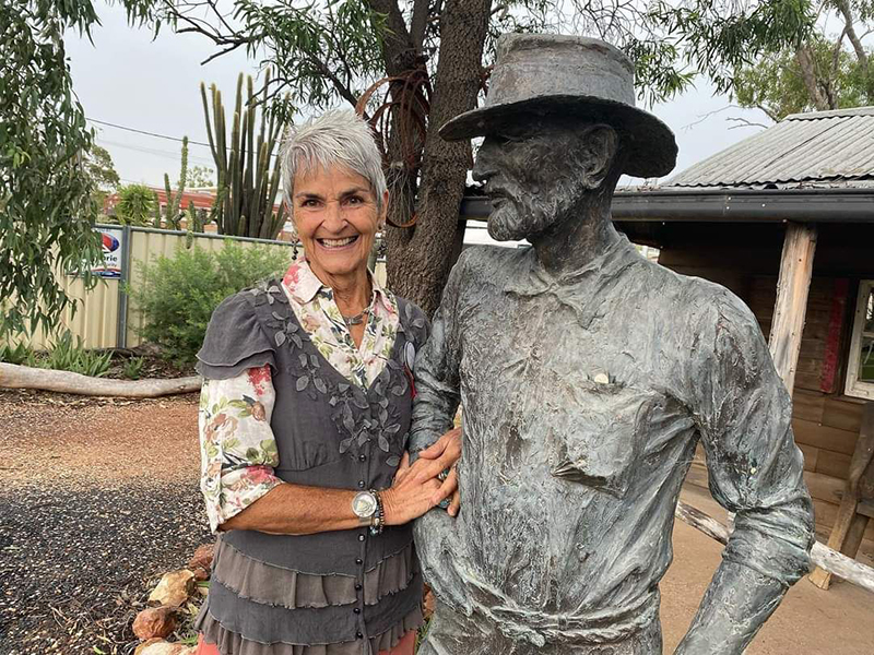 Barb Moritz, Nettleton bronze