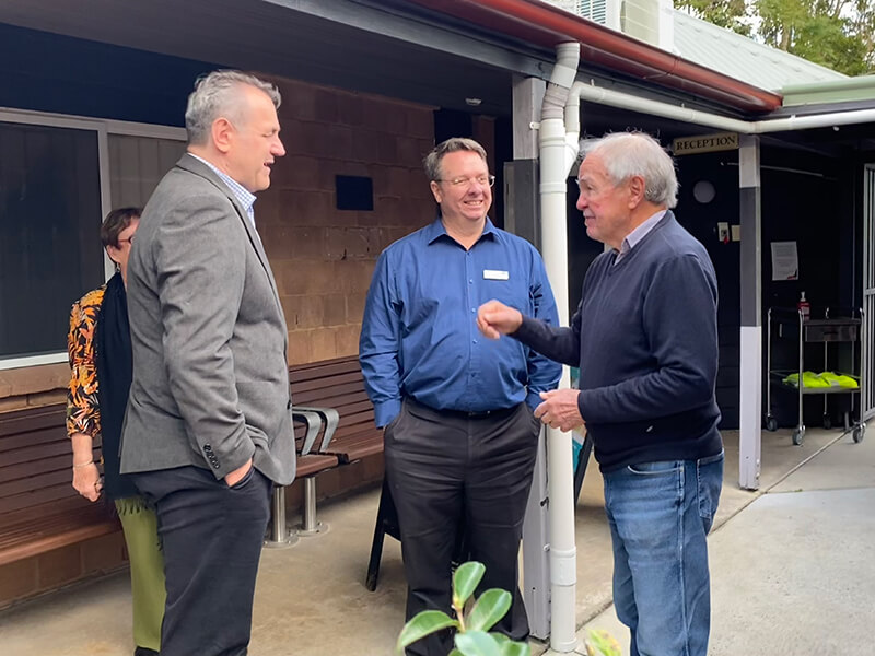 Minister Kamper meeting with a resident of the St Andrews facility in Byron Bay.