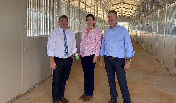 Dubbo MP Dugald Saunders inspects the new stables with Crown Lands staff Jacky Wiblin and Andrew Bell