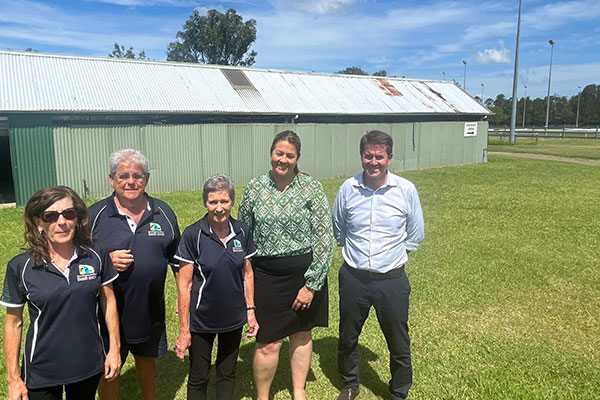 (L to R) Dianna Maloney, Trevor Robinson, Jane Davis, Tanya Thompson and Minister Anderson at Taree Showground.